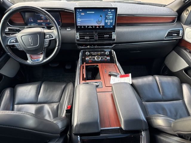 Used 2023 Lincoln Navigator L Reserve image 18