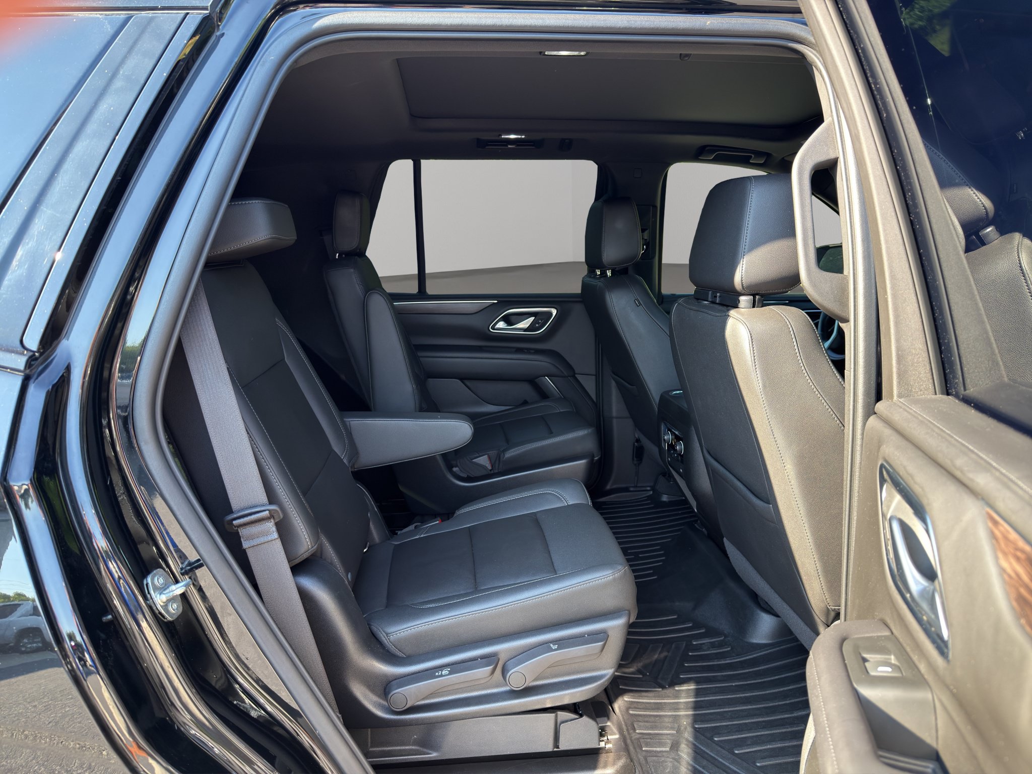 Used 2022 Chevrolet Tahoe Z71 AWD/4WD image 18