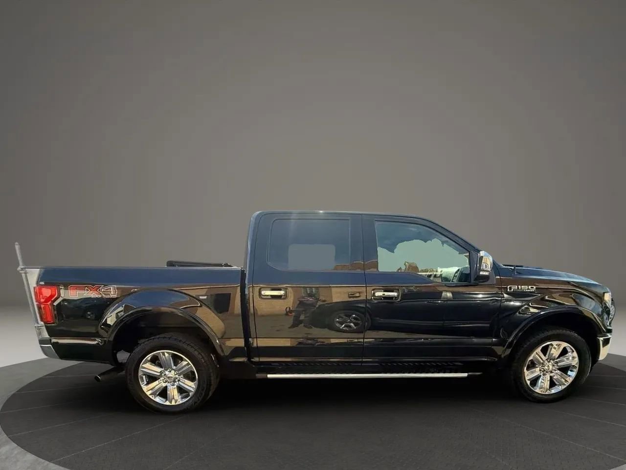 Used 2020 Ford F150 Lariat w/ Equipment Group 502A Luxury image 4