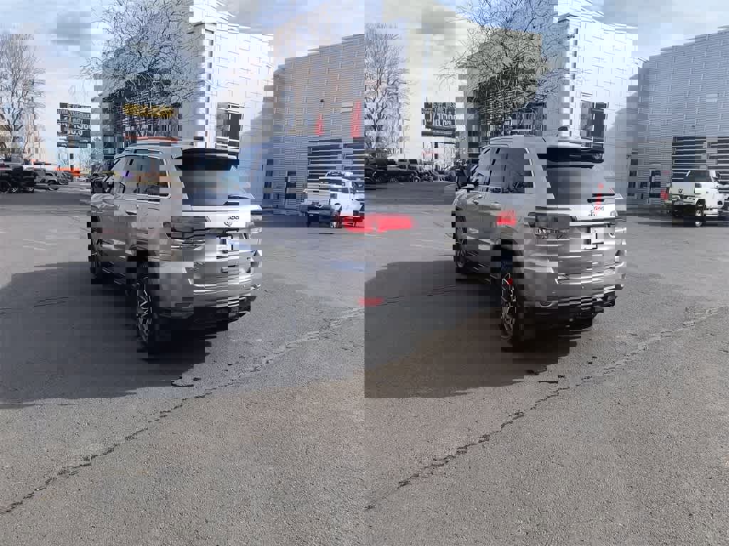 Used 2021 Jeep Grand Cherokee Limited w/ Premium Lighting Group image 4