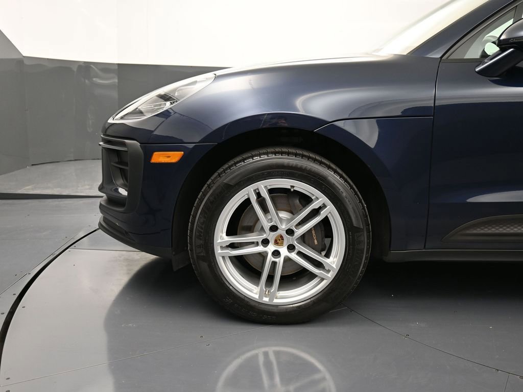 Used 2023 Porsche Macan Turbo AWD/4WD image 12