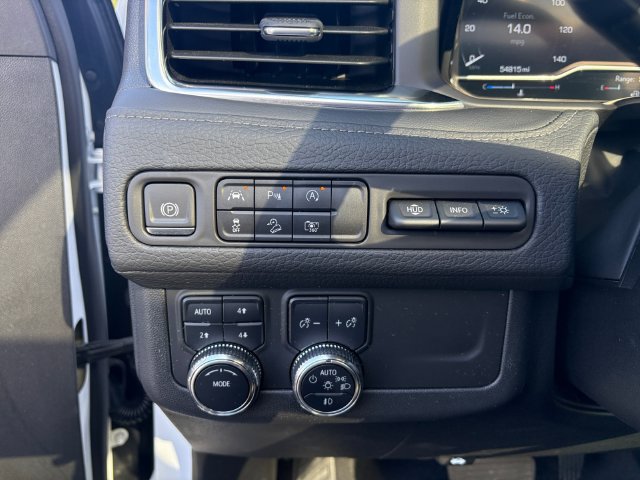 Used 2024 GMC Yukon Denali AWD/4WD image 22