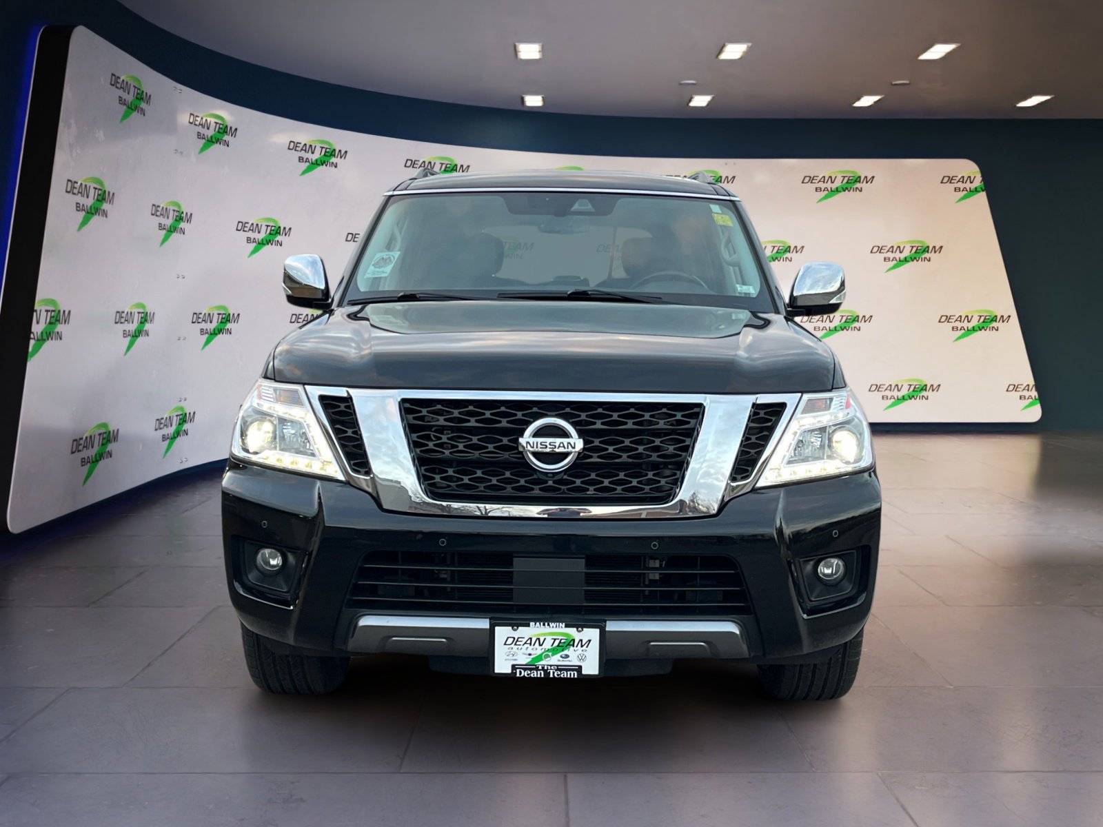 Used 2020 Nissan Armada Platinum w/ Captain's Chairs Package AWD/4WD image 2