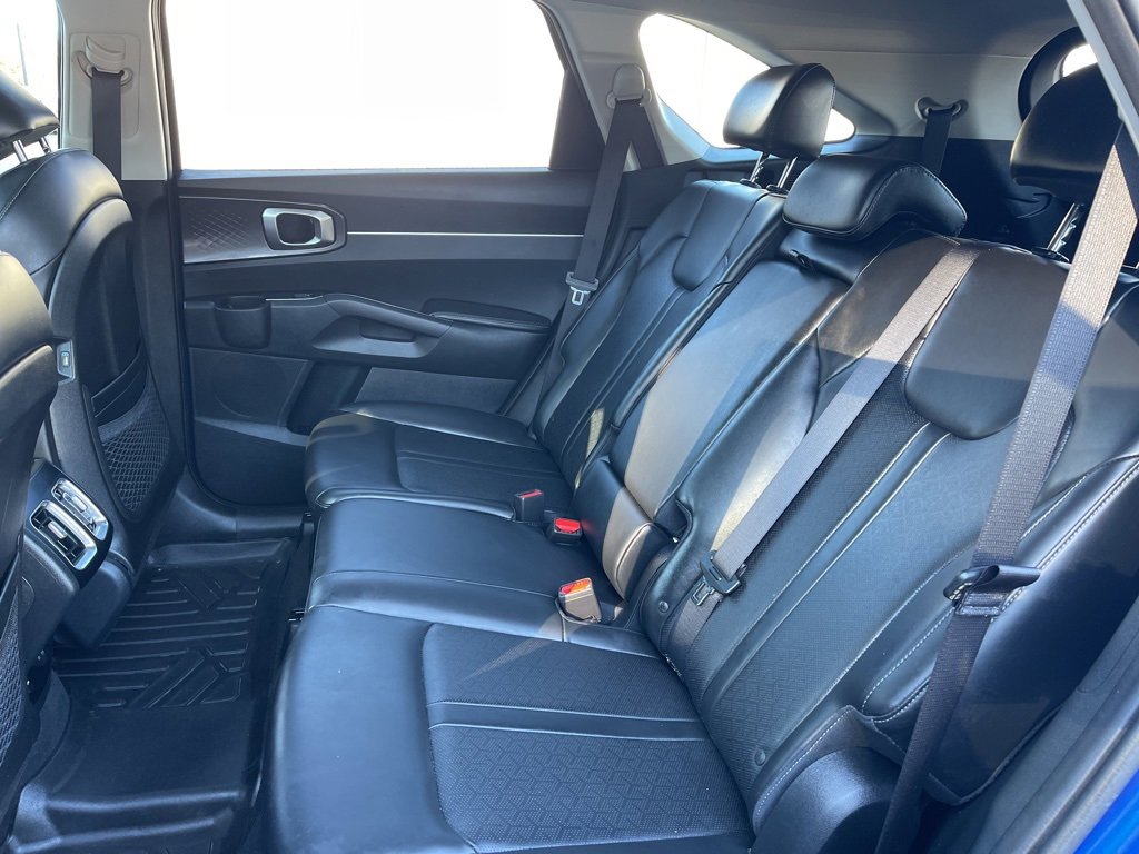Used 2023 Kia Sorento S w/ Panoramic Sunroof Package image 21
