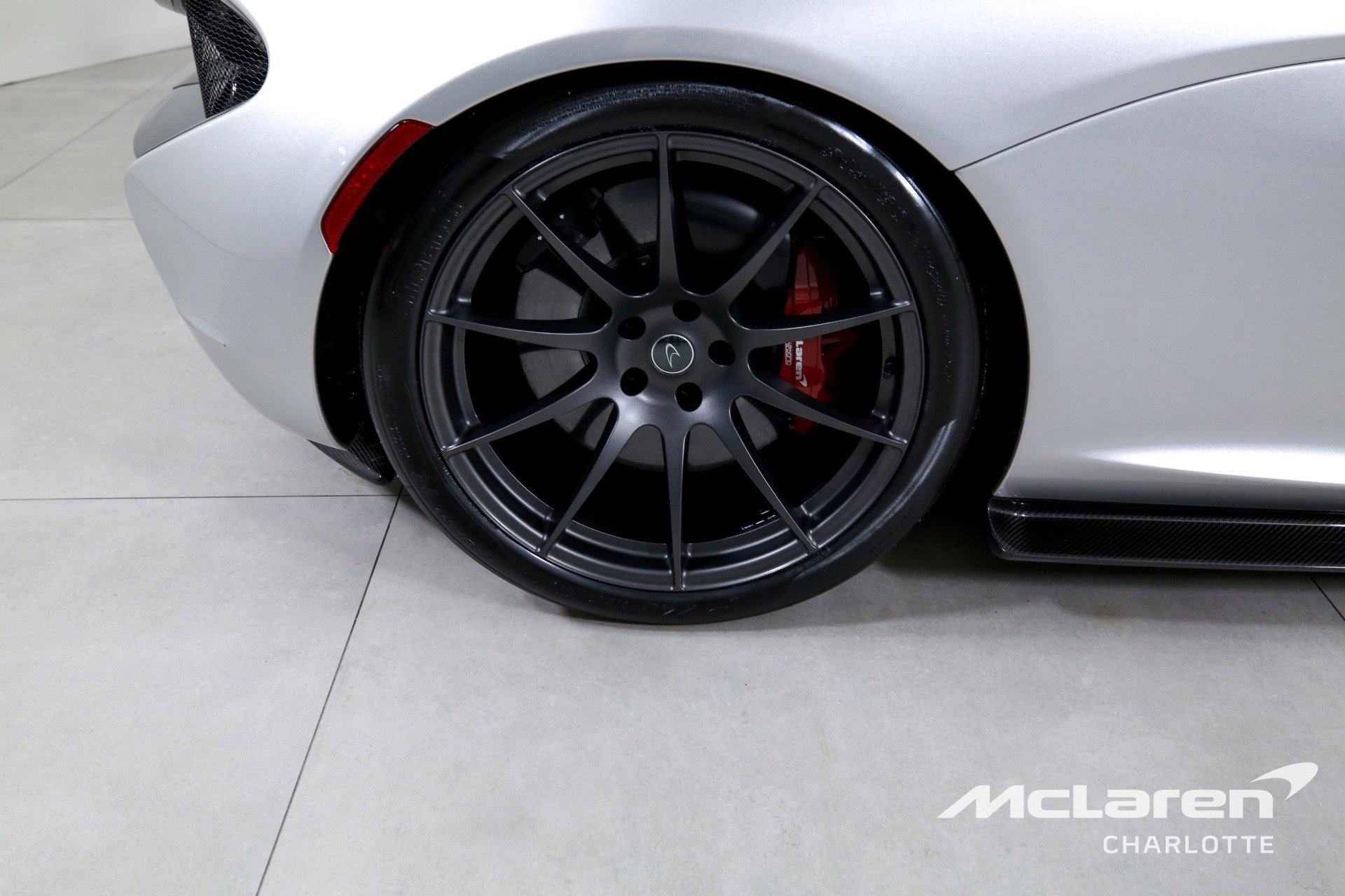 Used 2015 McLaren P1 image 29