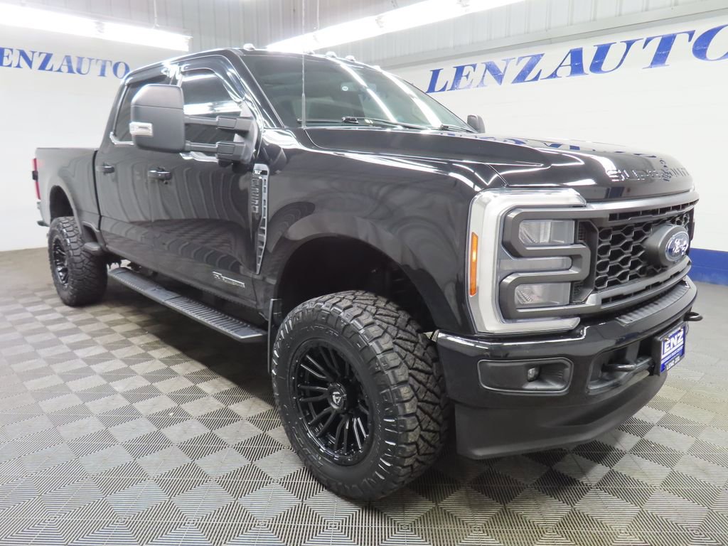 Used 2023 Ford F250 XLT w/ XLT Premium Package AWD/4WD image 4