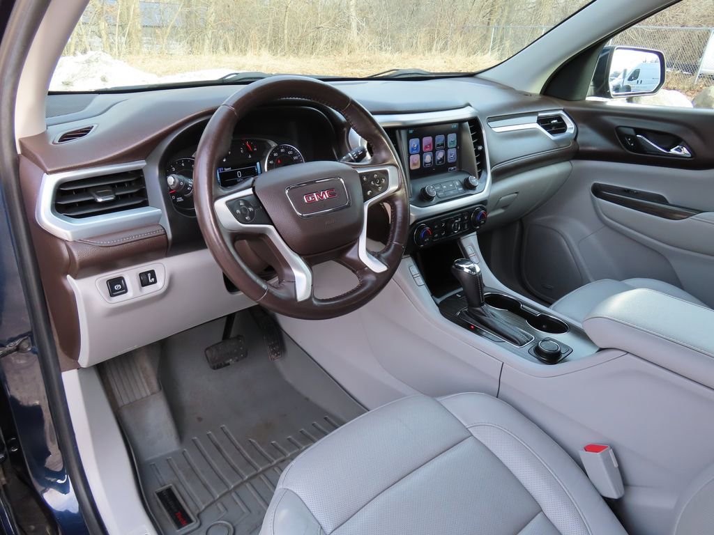 Used 2017 GMC Acadia SLT image 25