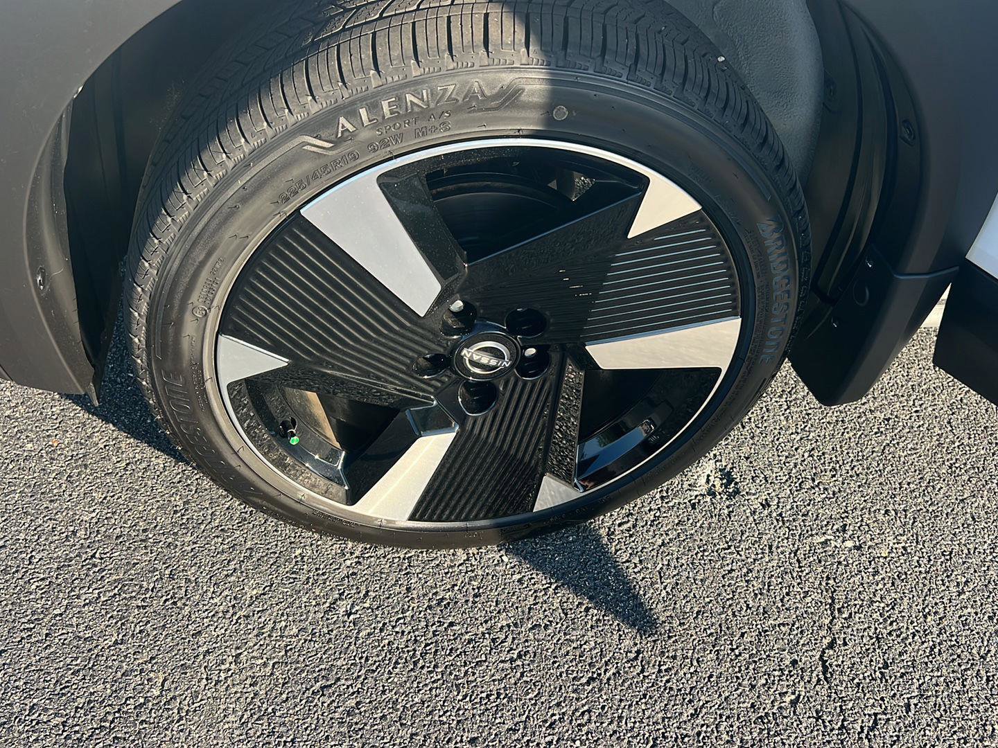 Used 2026 Nissan Kicks SR image 34