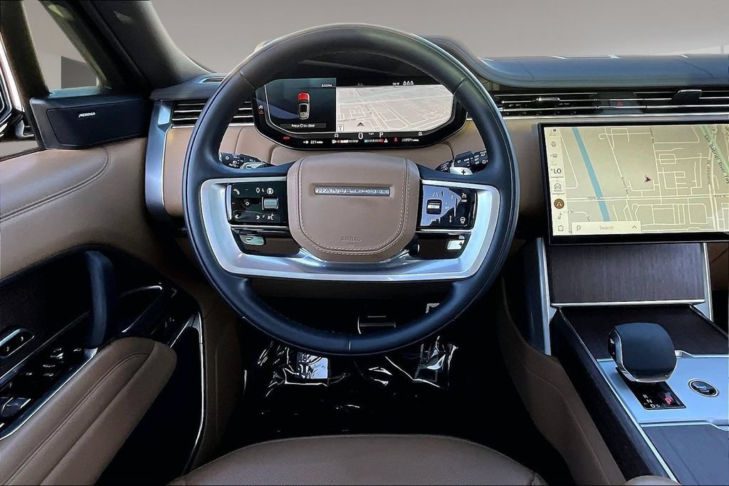 Certified 2025 Land Rover Range Rover SE AWD/4WD image 8