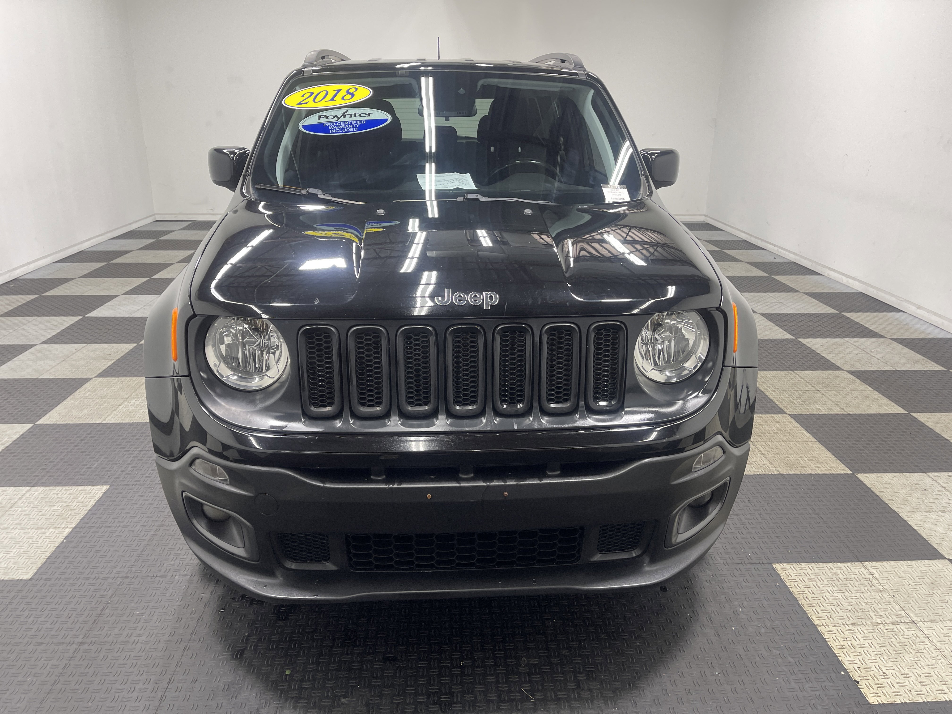 Used 2018 Jeep Renegade Latitude w/ Cold Weather Group image 7
