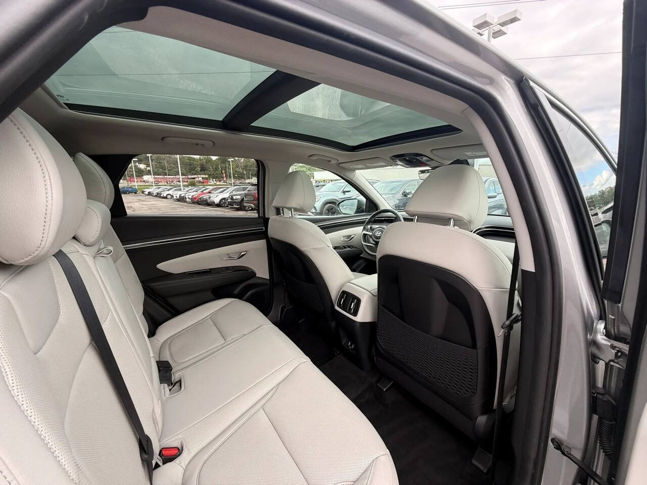 Used 2024 Hyundai Tucson Limited AWD/4WD image 17
