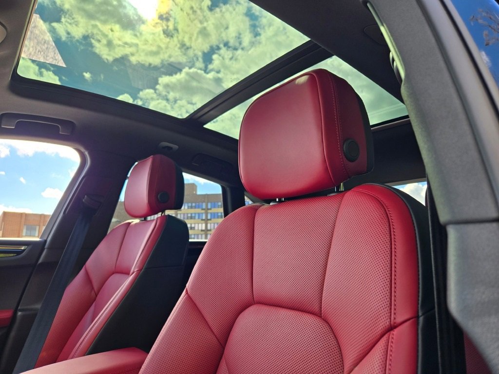 New 2026 Porsche Macan image 22