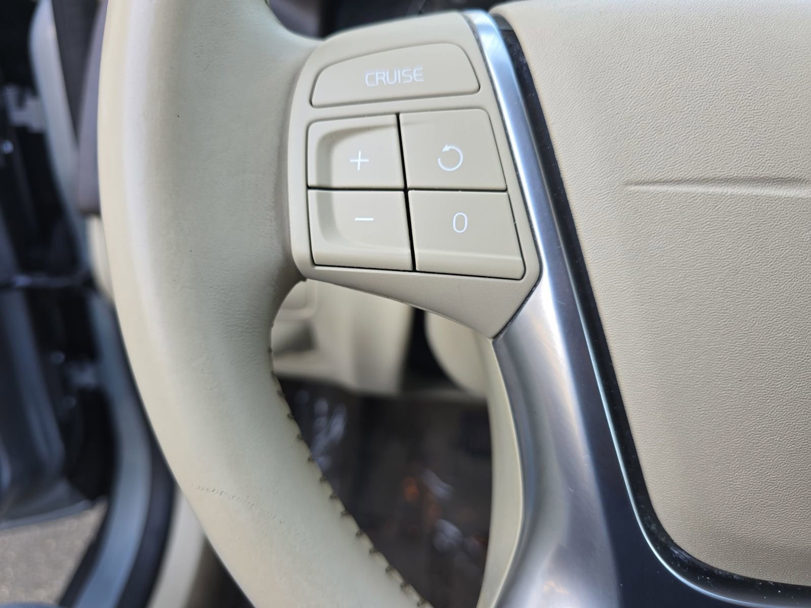 Used 2011 Volvo XC60 3.2 R-Design image 20