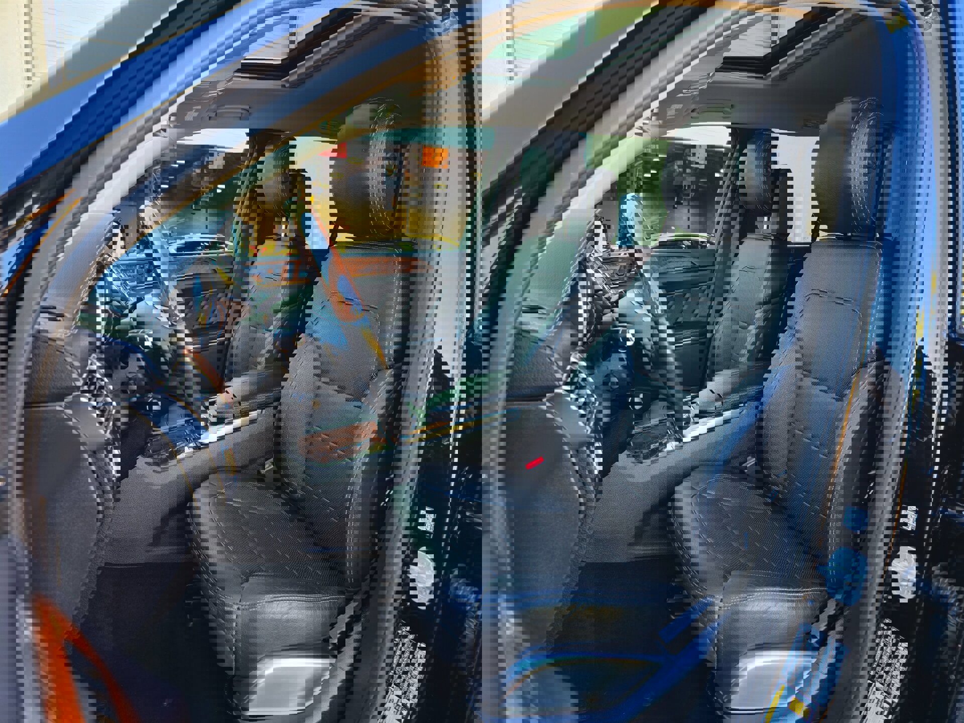 Used 2015 Mercedes-Benz GL 550 4MATIC image 13