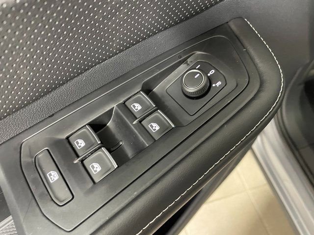 New 2026 Volkswagen Atlas Cross Sport SEL R-Line image 19