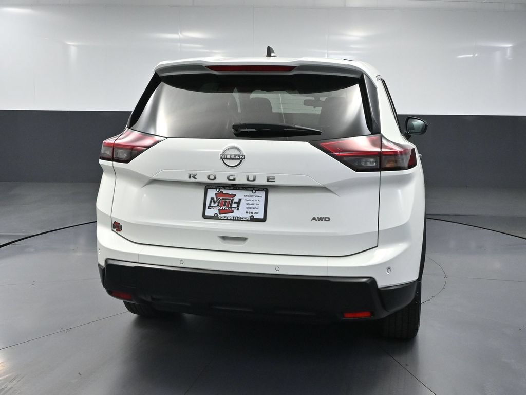 Used 2024 Nissan Rogue S AWD/4WD image 6