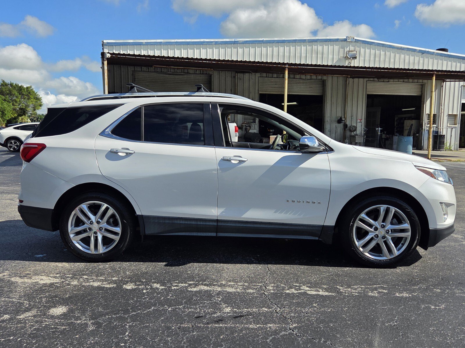Certified 2018 Chevrolet Equinox Premier FWD image 6