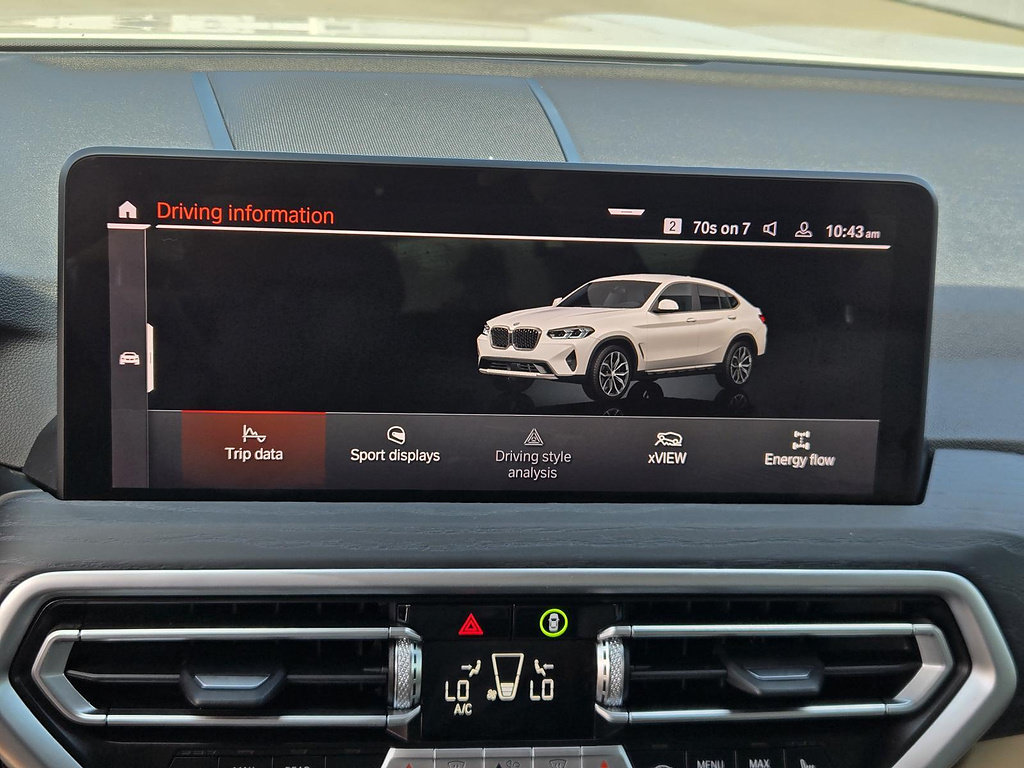 Used 2022 BMW X4 xDrive30i w/ Parking Assistance Package AWD/4WD image 12