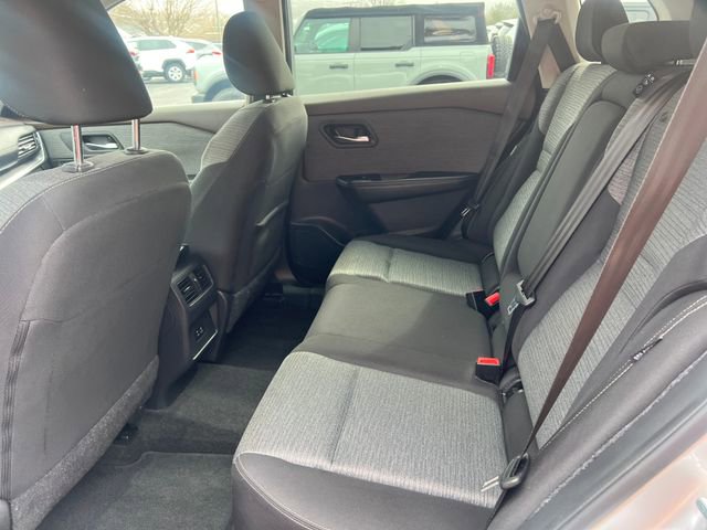 Used 2023 Nissan Rogue SV image 23