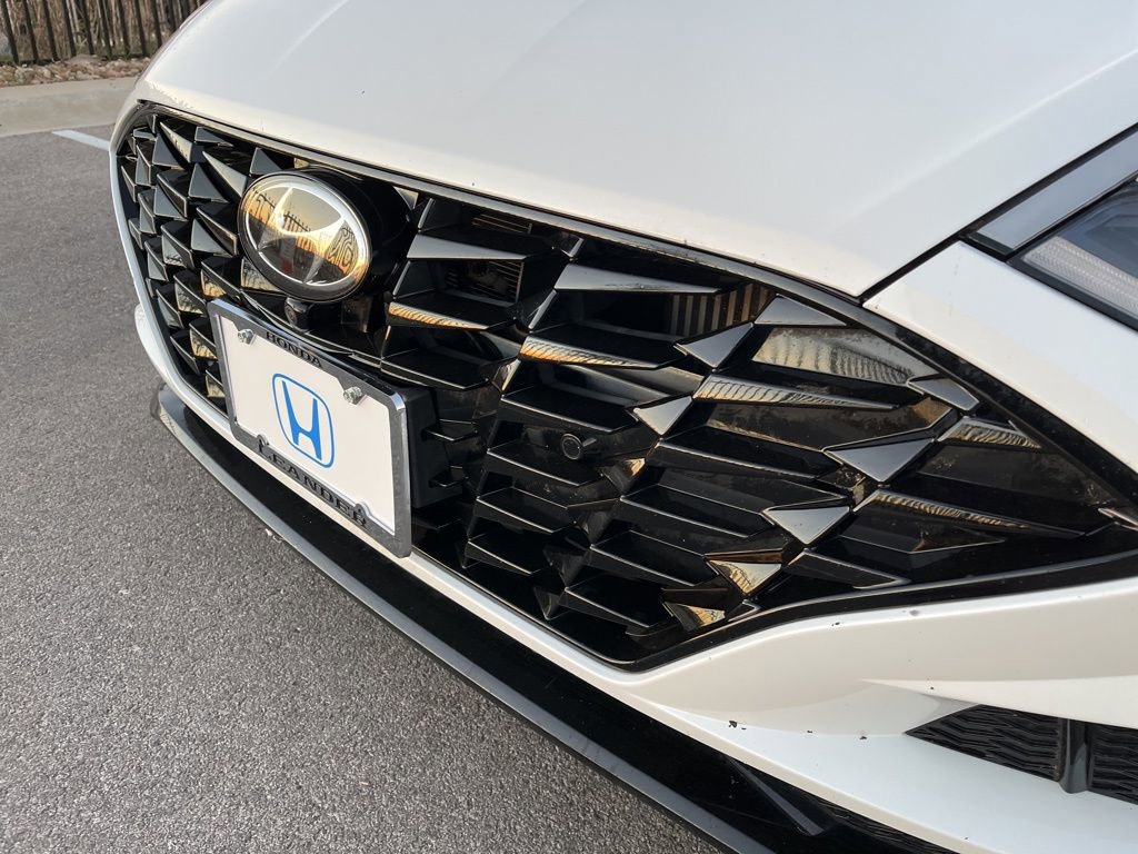 Used 2021 Hyundai Sonata Limited image 16