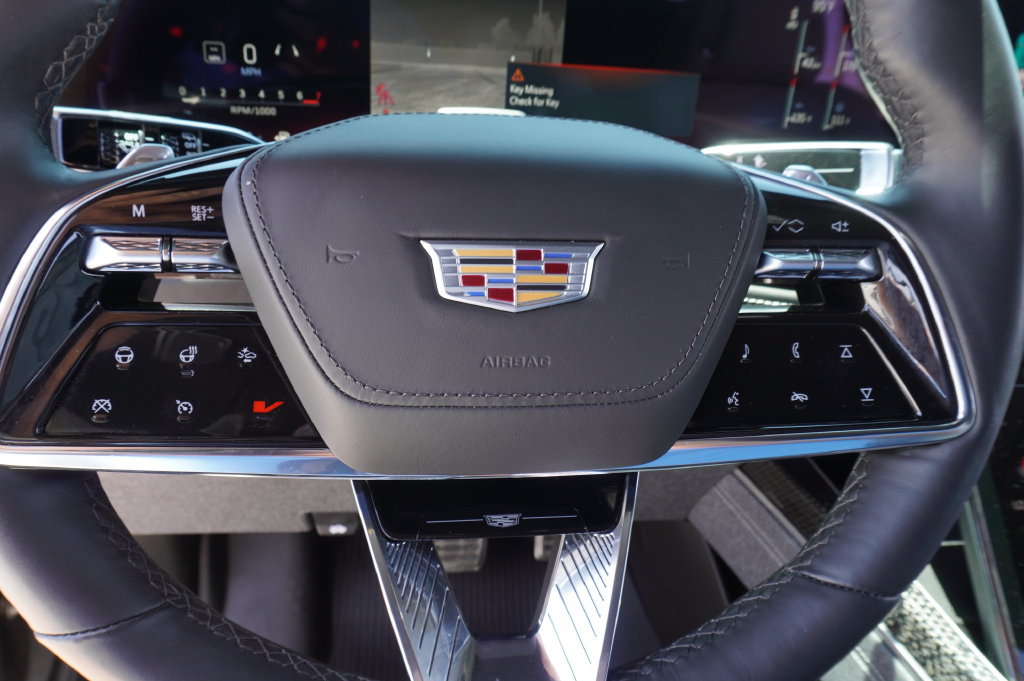 Certified 2025 Cadillac Escalade ESV V AWD/4WD image 23