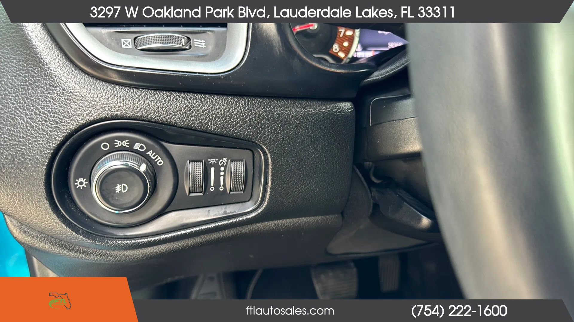 Used 2021 Jeep Renegade Latitude AWD/4WD image 50