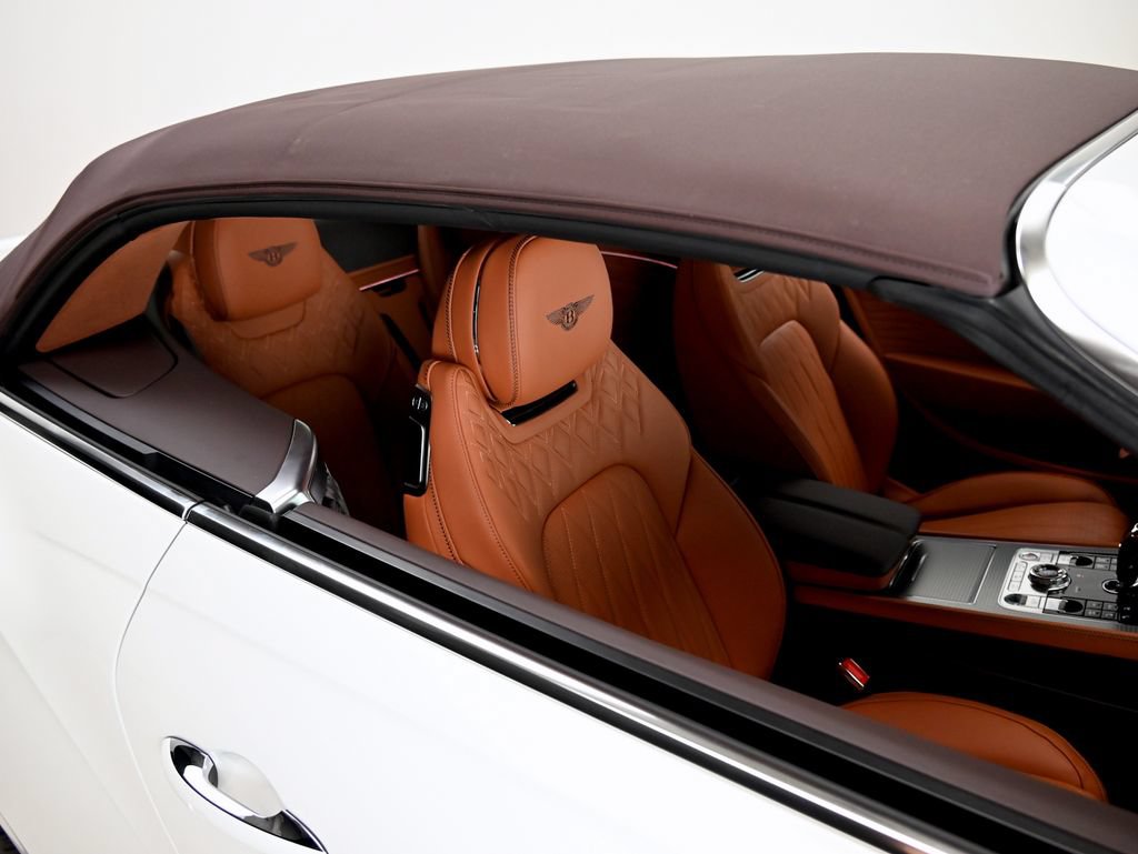 Used 2024 Bentley Continental GT V8 AWD/4WD image 24