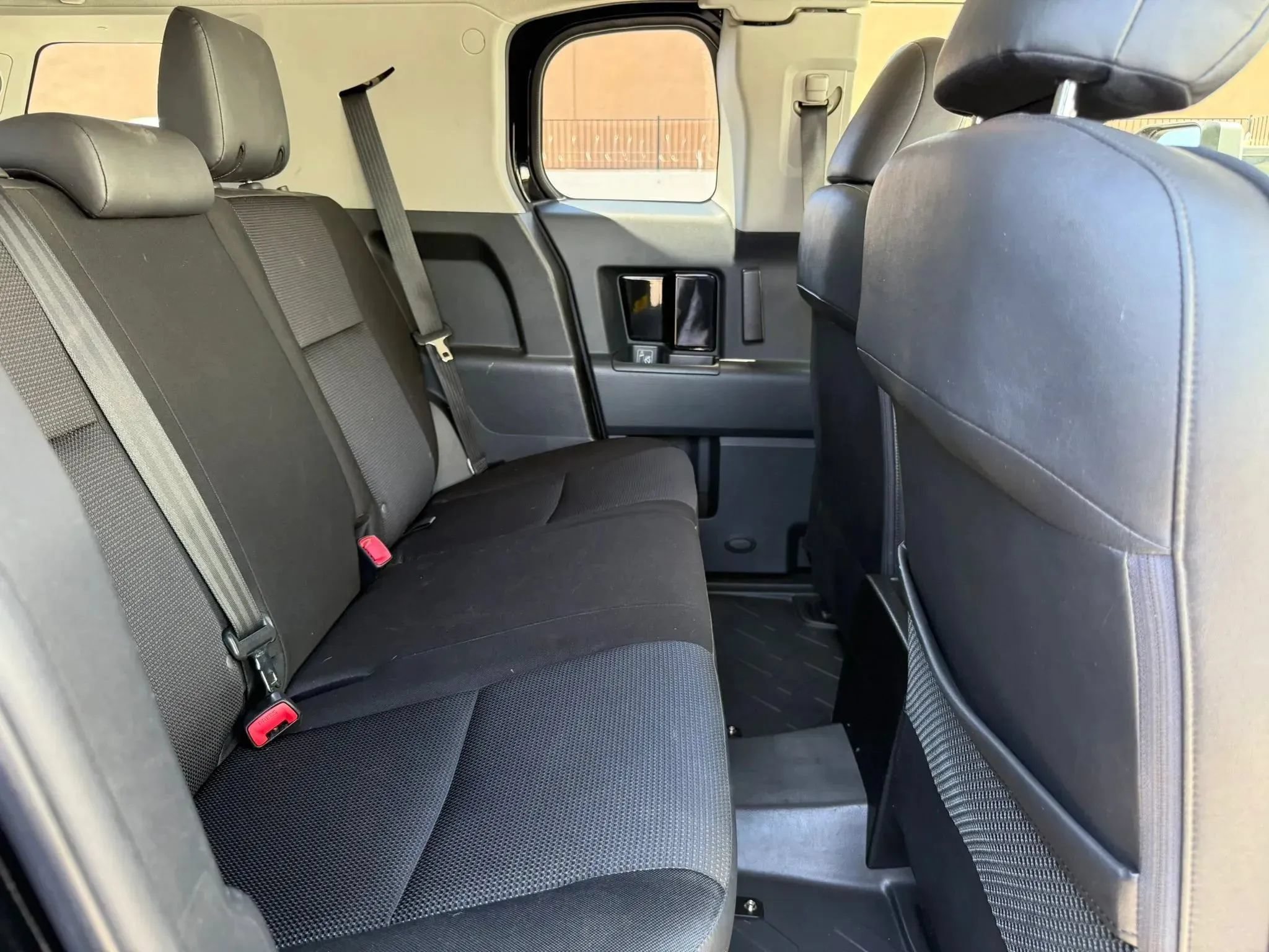 Used 2014 Toyota FJ Cruiser 4WD w/ Upgrade Package image 15