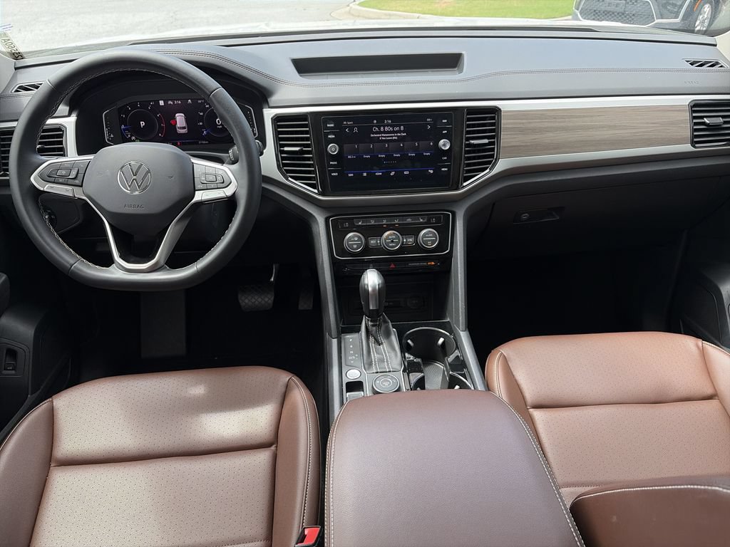 Certified 2023 Volkswagen Atlas SEL AWD/4WD image 2