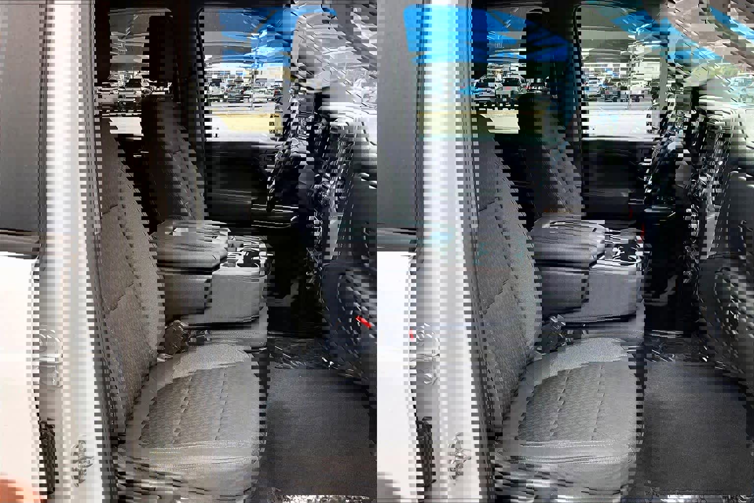 Used 2022 Chevrolet Silverado 2500 LT w/ Convenience Package image 9