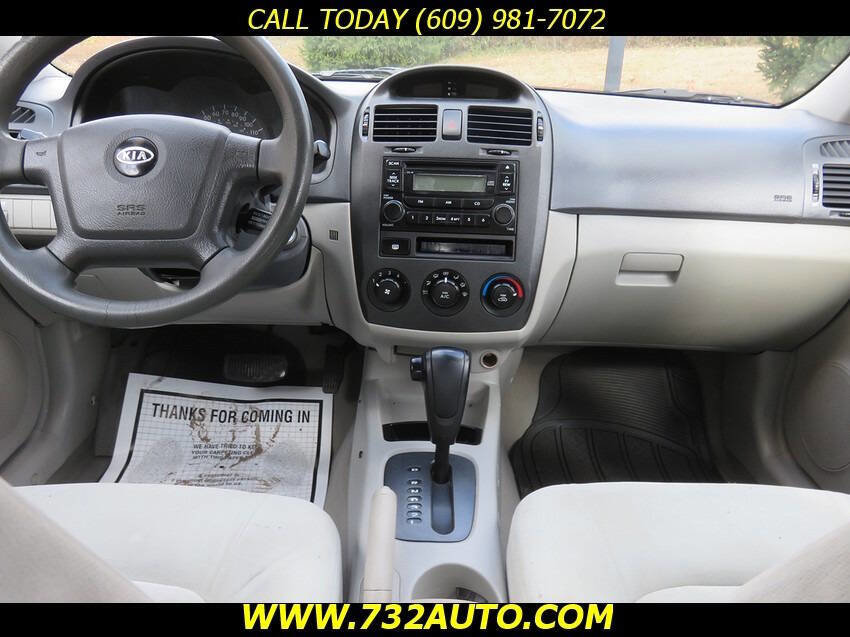 Used 2006 Kia Spectra EX image 18