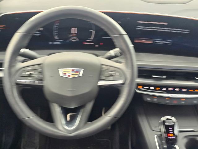 Used 2025 Cadillac XT4 Sport FWD image 17
