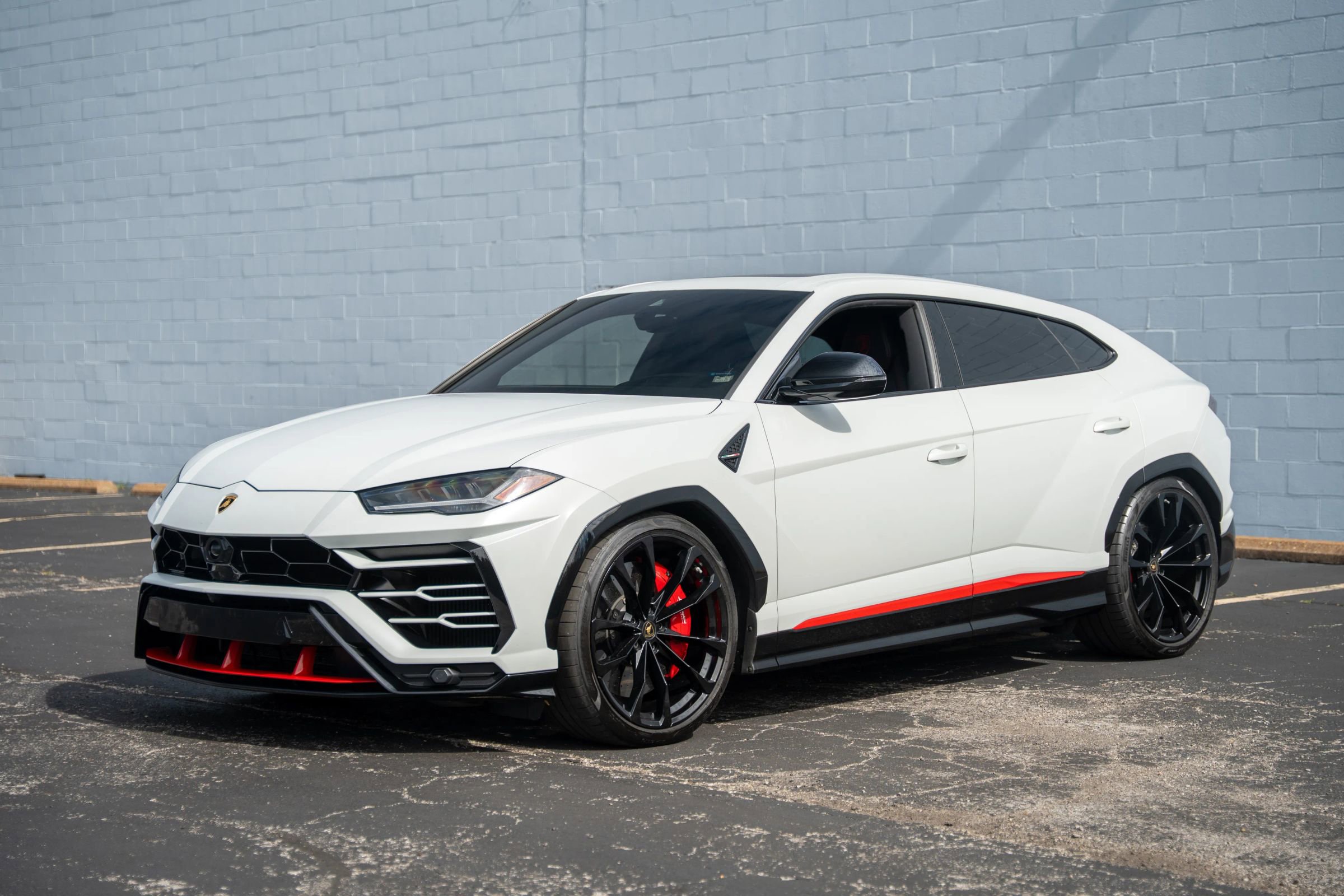 Used 2021 Lamborghini Urus image 6