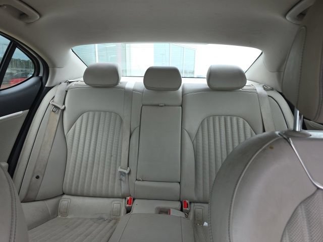 Used 2019 Genesis G70 3.3T Advanced RWD image 15