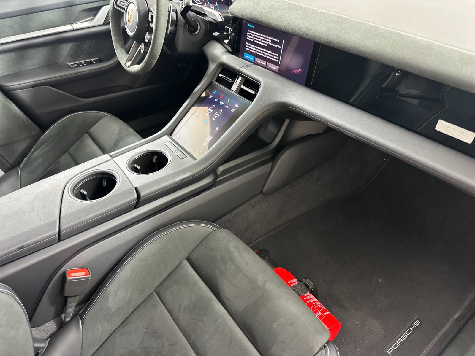 Certified 2025 Porsche Taycan GTS AWD/4WD image 14