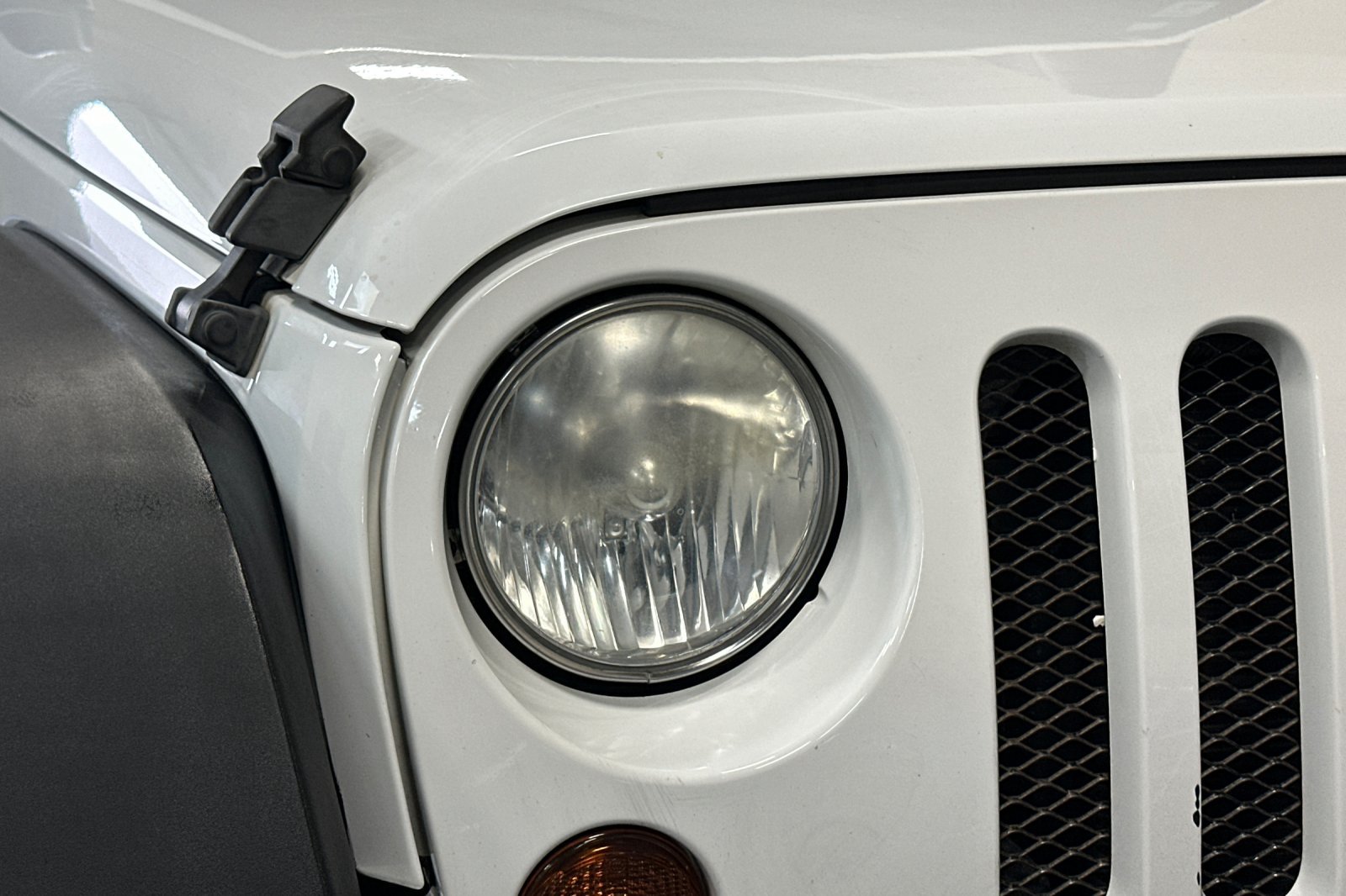 Used 2012 Jeep Wrangler Sport AWD/4WD image 38