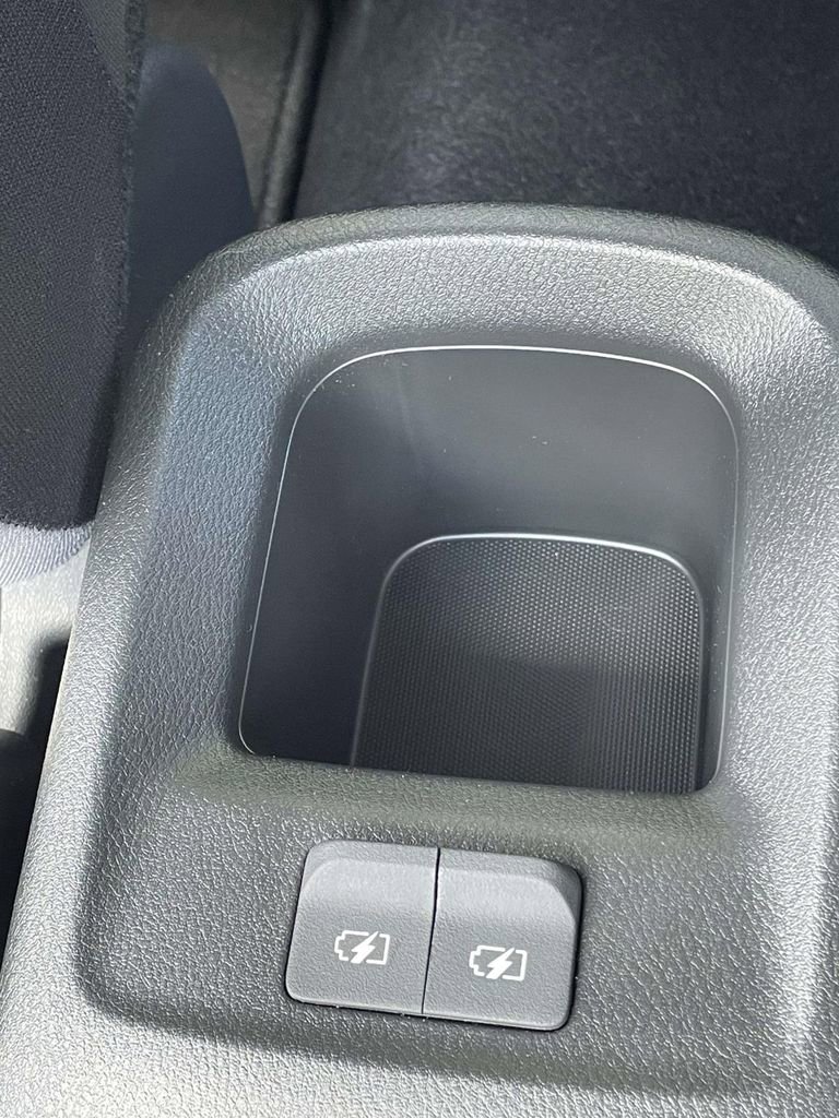 Used 2025 Nissan Versa S w/ S Plus Package image 28