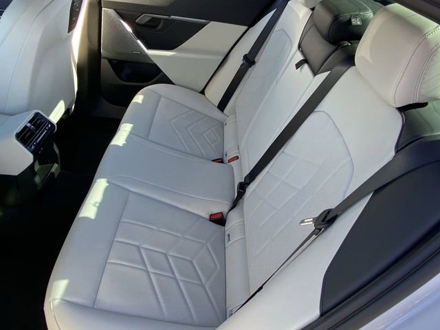 Certified 2025 BMW i5 eDrive40i w/ Premium Package image 18