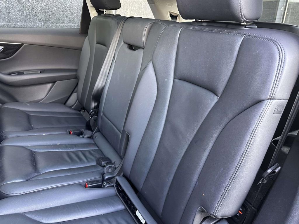 Used 2023 Audi Q7 2.0T Premium w/ Convenience Package image 14