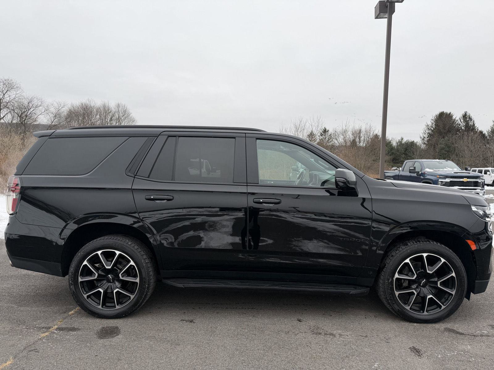 Used 2022 Chevrolet Tahoe RST w/ Sport Performance Package image 9