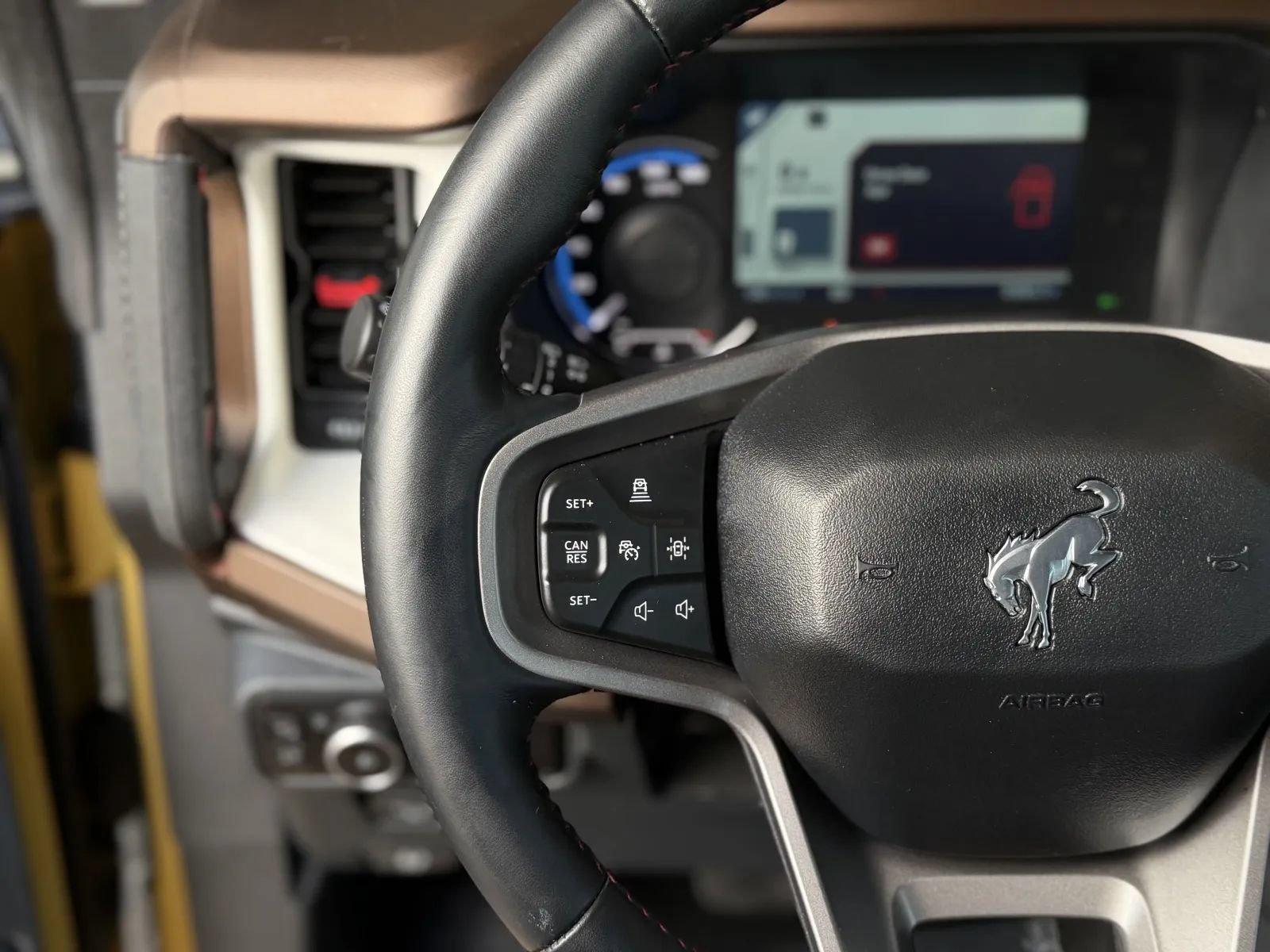 Used 2024 Ford Bronco Heritage Edition AWD/4WD image 23