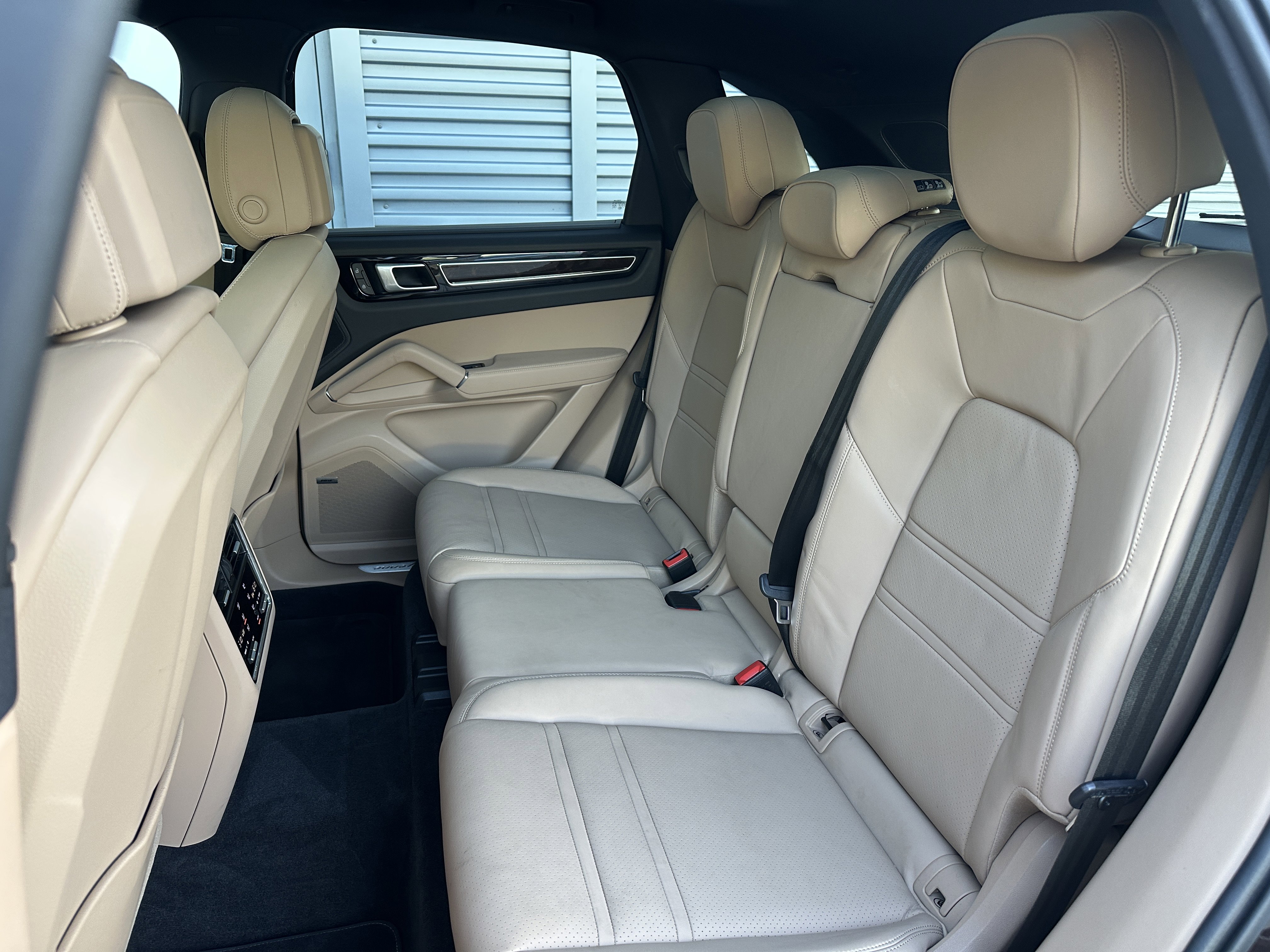 Certified 2023 Porsche Cayenne image 22