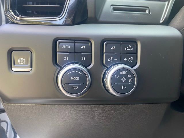 Used 2025 GMC Sierra 1500 AT4 w/ AT4 Premium Package AWD/4WD image 20