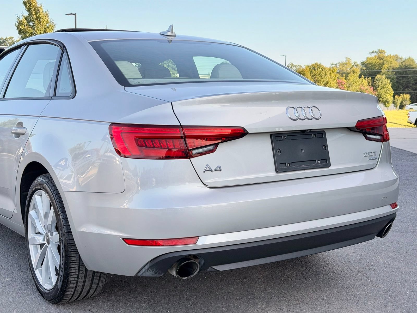Used 2017 Audi A4 2.0T Ultra Premium FWD image 5