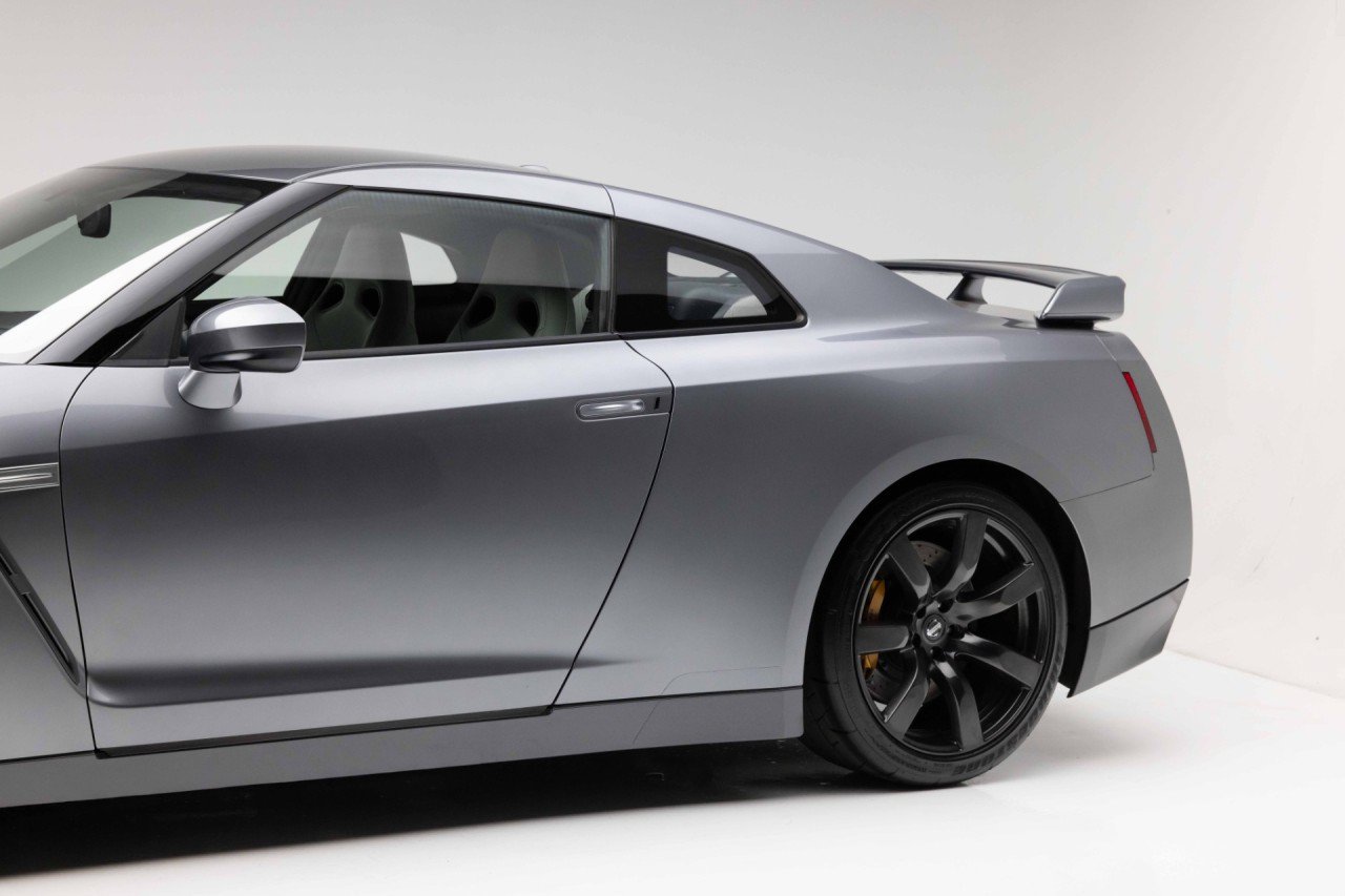 Used 2010 Nissan GT-R Premium AWD/4WD image 39