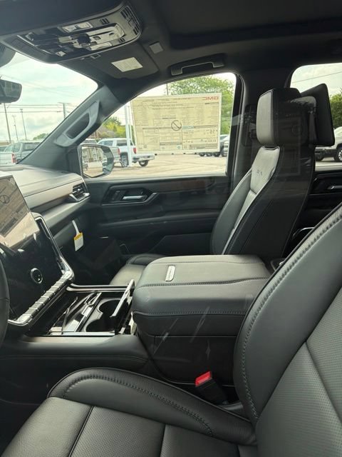 New 2026 GMC Yukon XL Denali w/ Denali Reserve Package AWD/4WD image 7