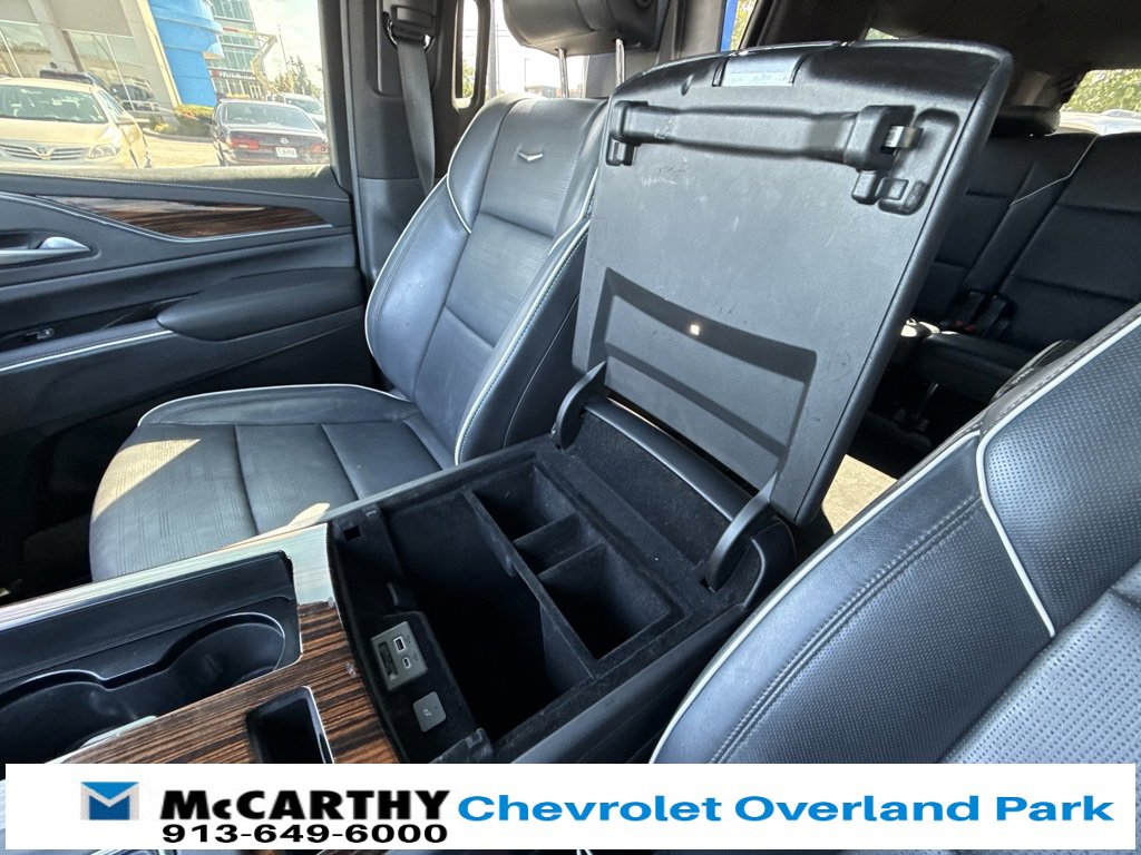 Used 2021 Cadillac Escalade ESV Premium Luxury w/ LPO, Illumination Package image 31