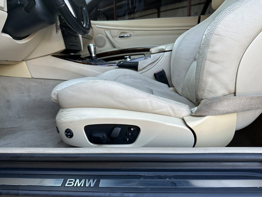 Used 2009 BMW 335i Convertible w/ Premium Pkg image 13