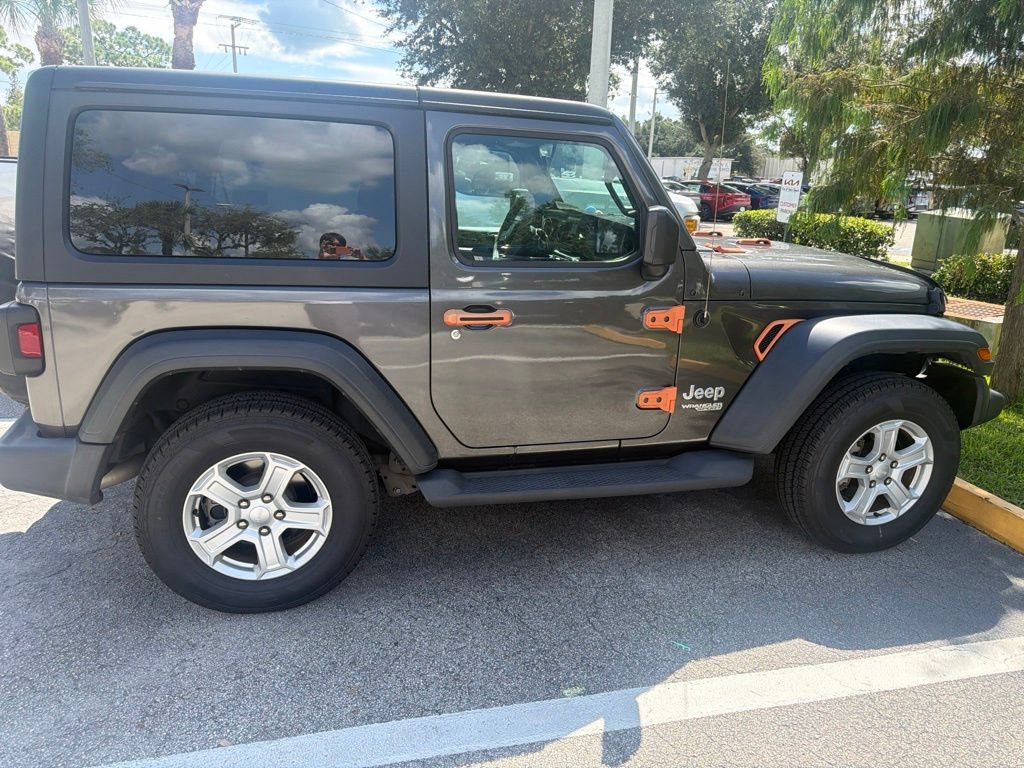 Used 2020 Jeep Wrangler Sport AWD/4WD image 5