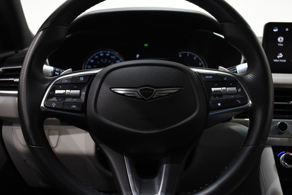 Used 2025 Genesis G70 2.5T image 10